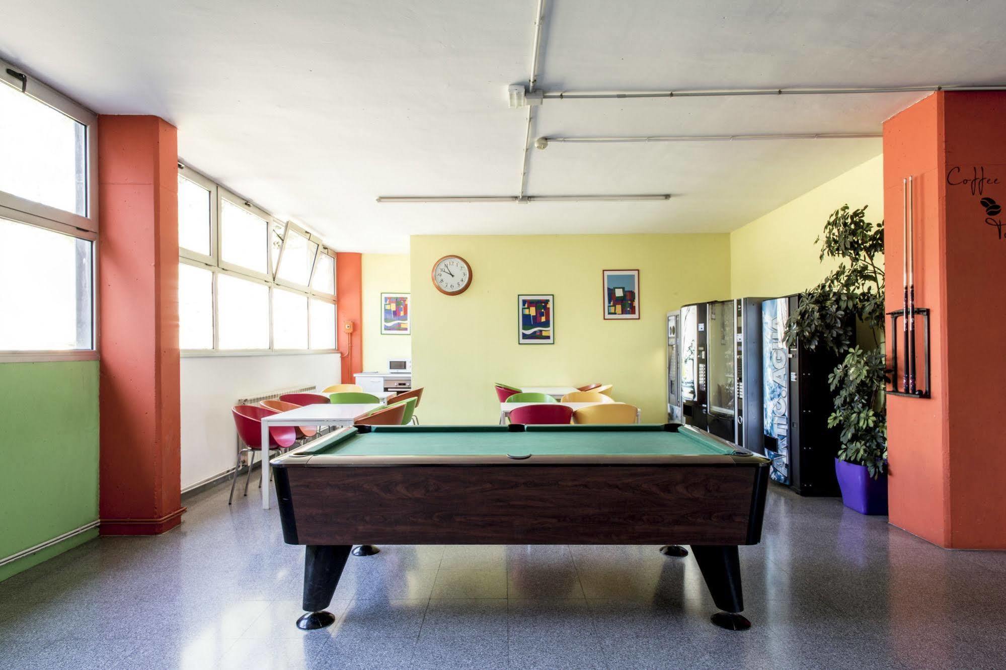 Albergue Residencia Universitaria Resa Campus De Montilivi *